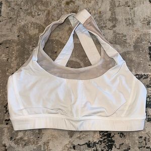 Lululemon Run Stuff Your Bra SZ 6